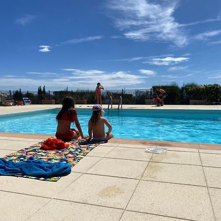 Location Vacance Vue Mer 4 A 6 Personnes Кавалере-сюр-Мер Екстериор снимка